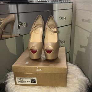 Authentic Christian Louboutin Lady Highness Sz41.5